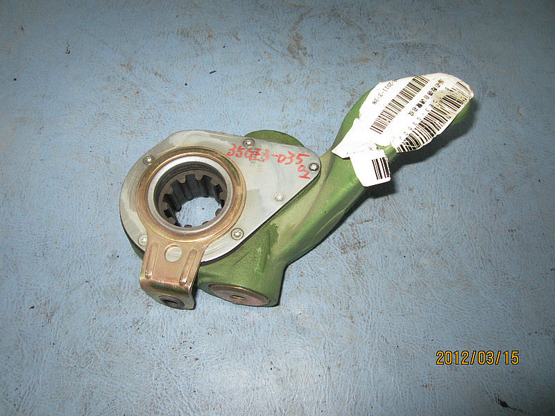 Сзади справа, с саморегулировкой плеча-1