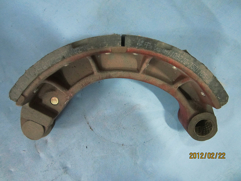 6795 front brake shoe assembly (360*130)