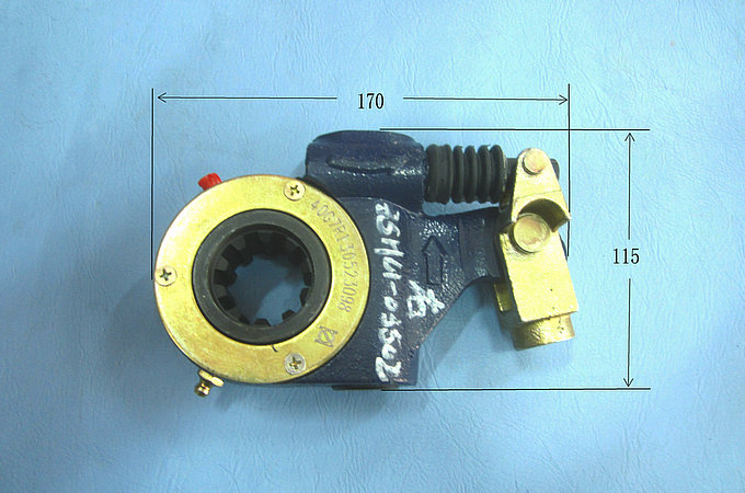 Front right automatic adjustment arm assembly