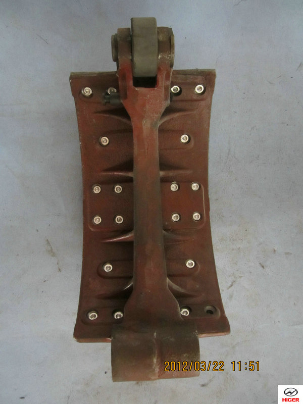 Задний нижний тормозной башмак с фрикционной пластиной и барабанным барабаном в сборе-1