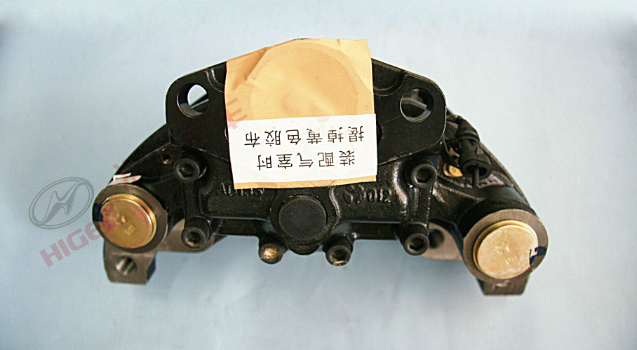 Right brake caliper assembly