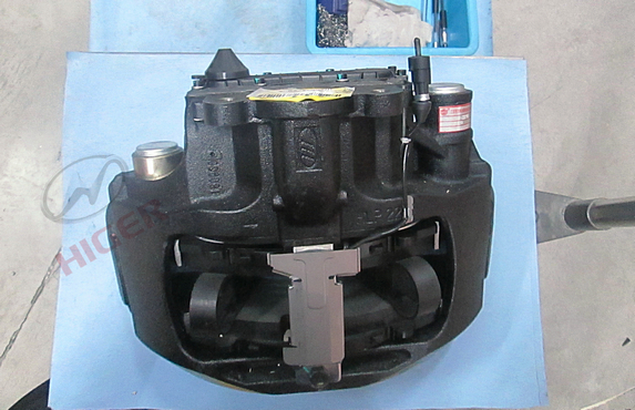 Frein à disque gauche