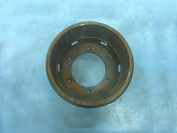 Tambour de frein avant