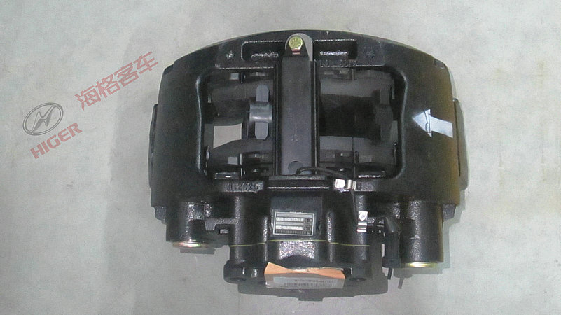 Right brake caliper assembly