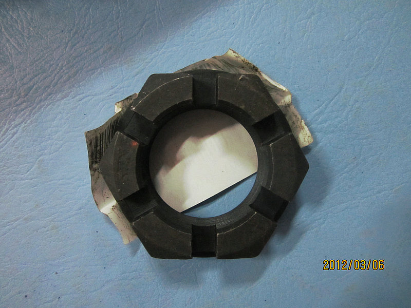 Noix de rainure hexagonale