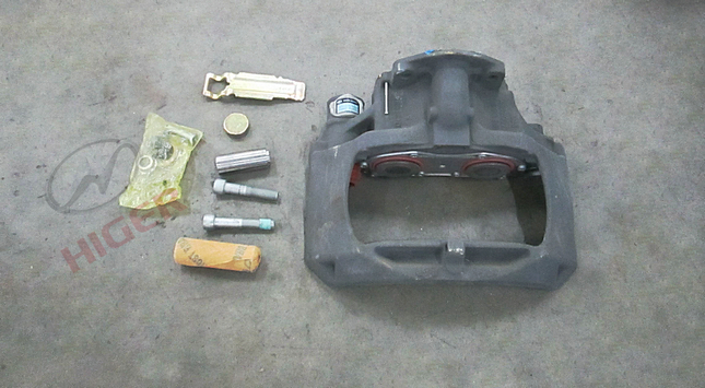 Слева от тормозного калипера в сборе-1