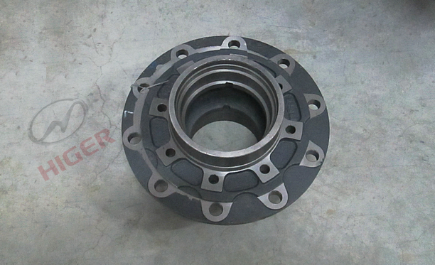 Rear wheel hub