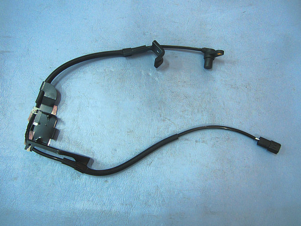Right front wheel speed sensor