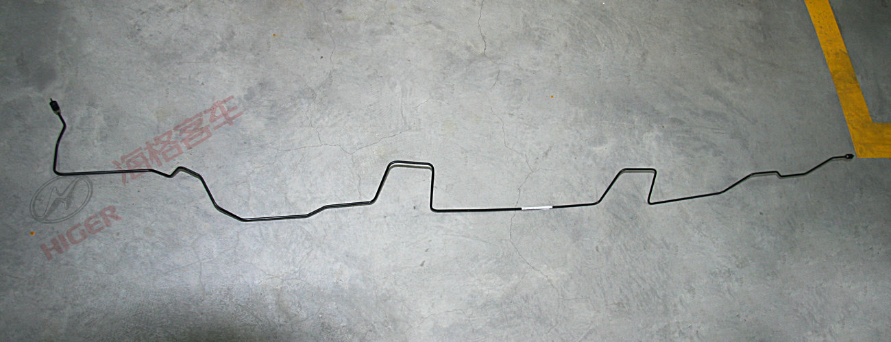 Tuyau d'huile de frein arrière assemblé