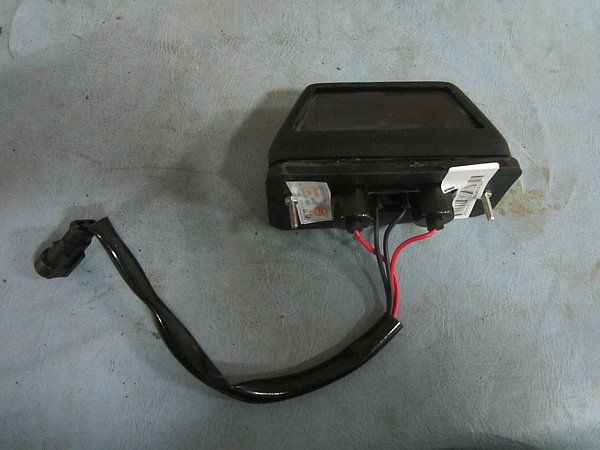 Освещение заднего номерного знака-1