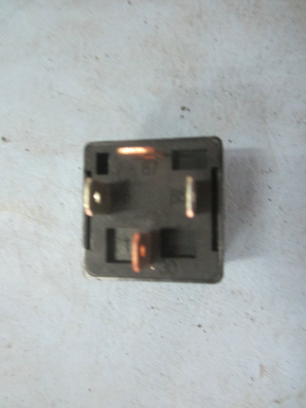 Relay (normally open)