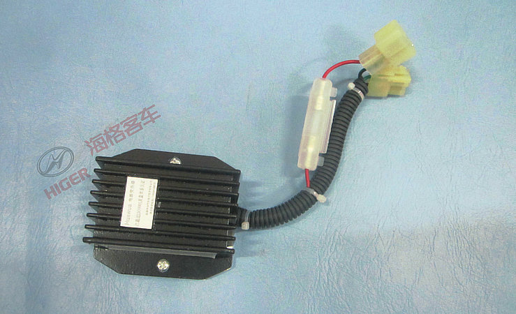 Convertisseur de puissance (24V à 12V)