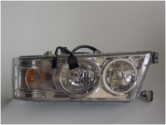 Lumière avant avant droite (24V)