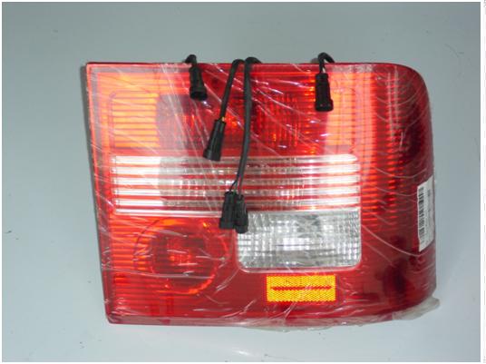 Right rear combination light (24V)