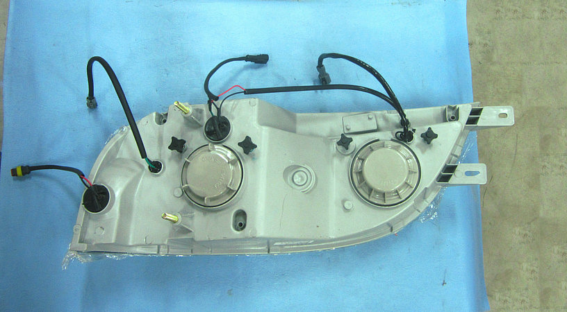 Right front combination light