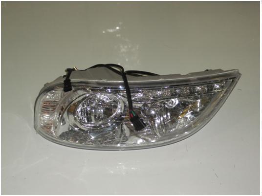 Левый передний комбинатор света