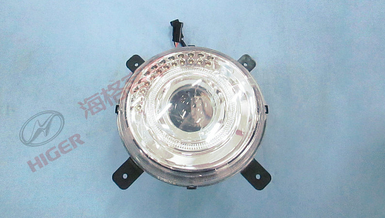Headlight (right headlight)
