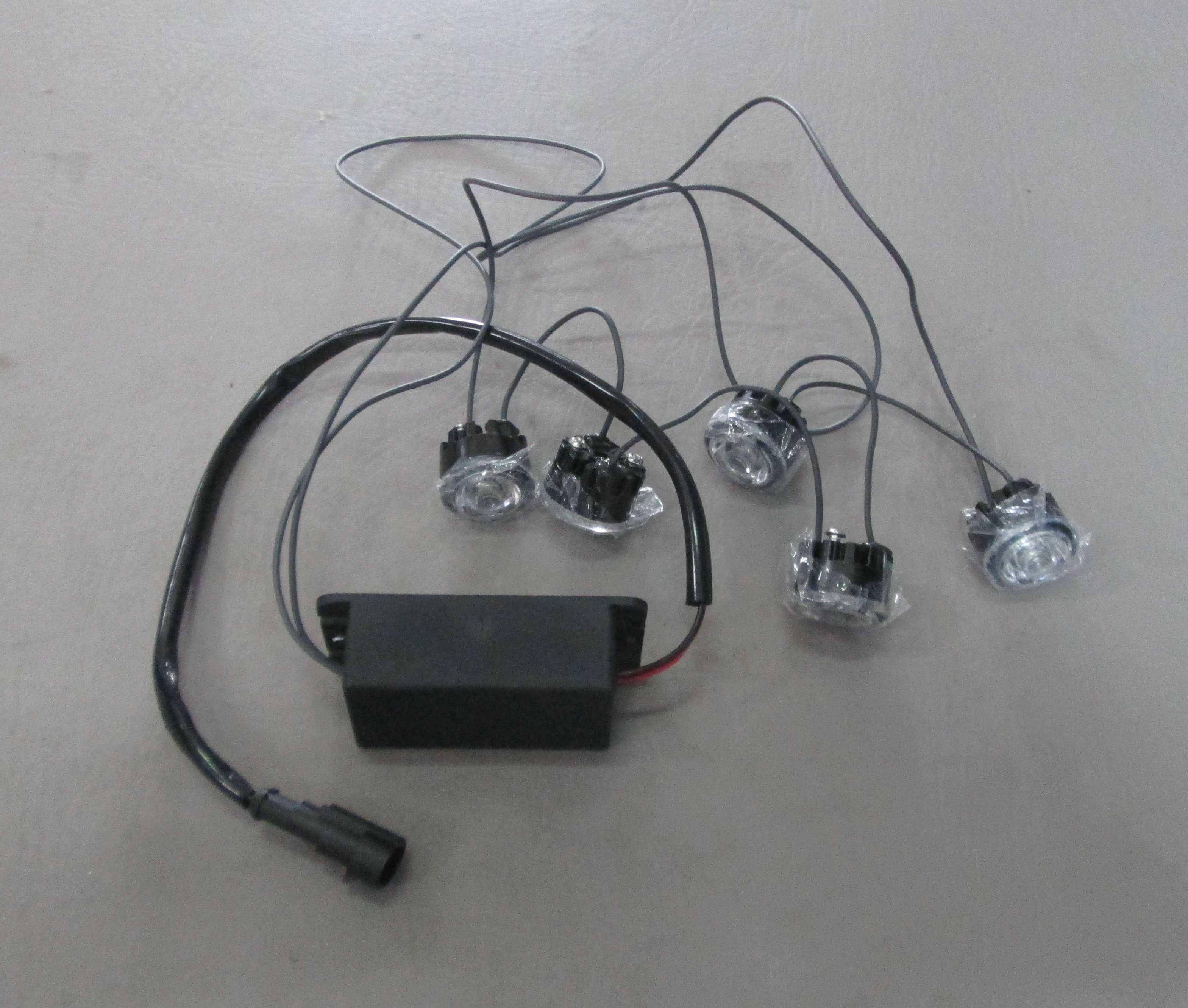 Daytime running light assembly