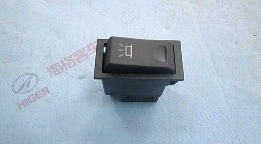 Interrupteur (lumière supérieure)