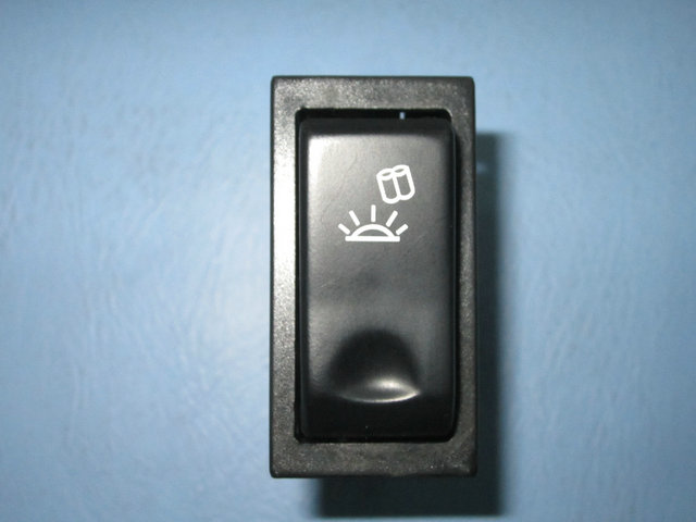 Reading light switch