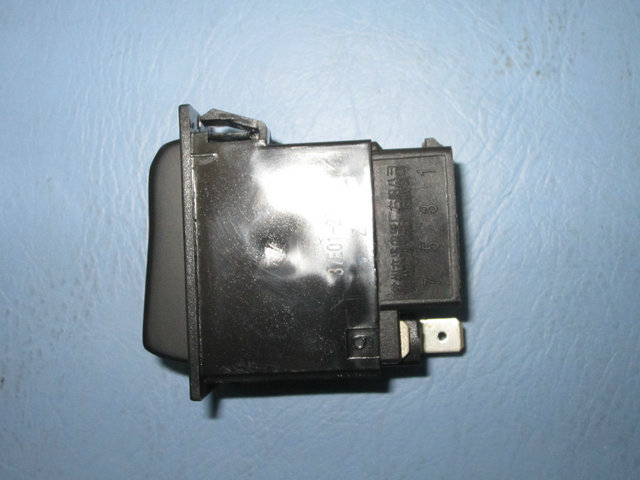 Рокерный переключатель (критический сигнал)-1