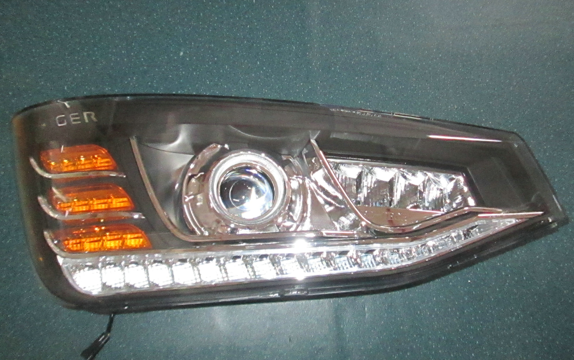 Right front combination light (LED electric regulator)