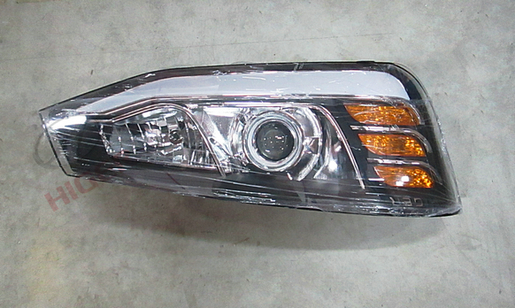 Right front combination light