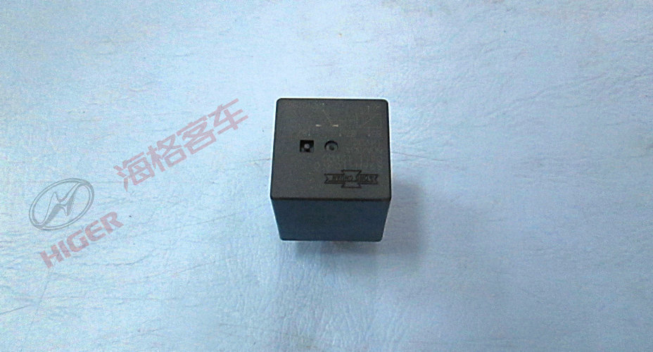 Реле (12-вольтный реле с четырехярусной осью)