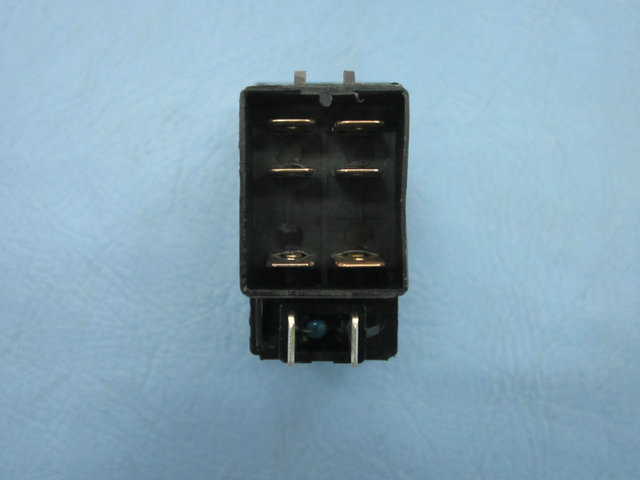 Выключатель двери переднего пассажира-2