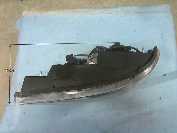 Right front combination light-1