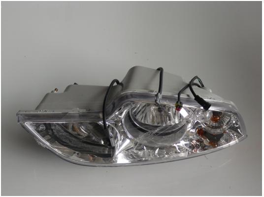 Feux combinés avant droit (ampoule intérieure)