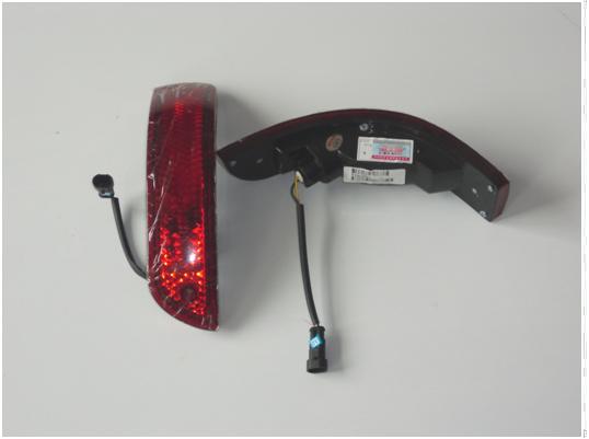 Brake light (right side auxiliary)