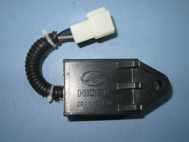 Relais intermittent de l'essuie-glaces-1