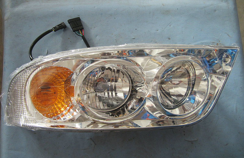 Left front combination light