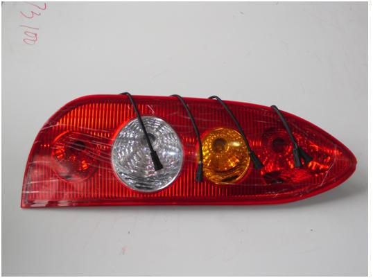 Left rear combination light (top 12V)