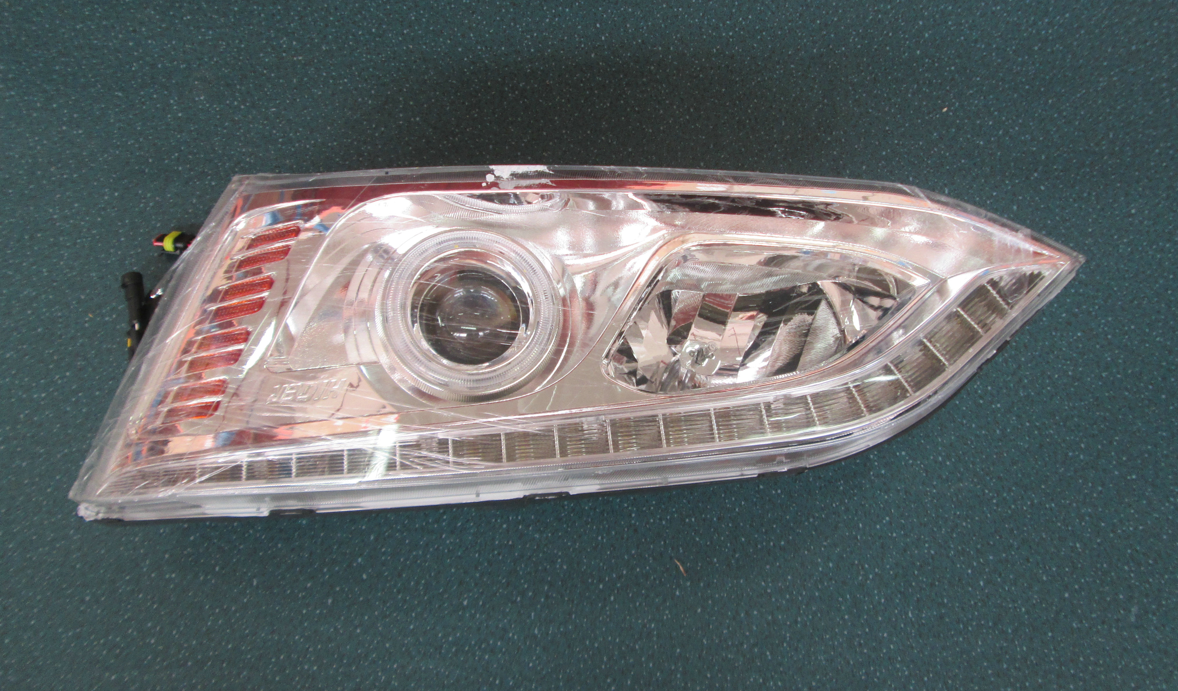 Left front combination light