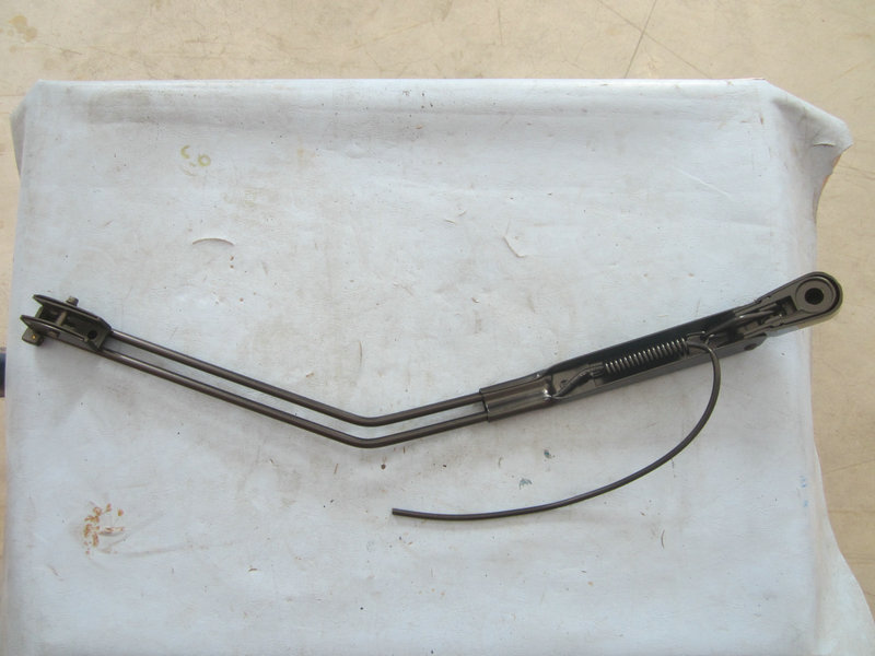 Wiper arm (left)