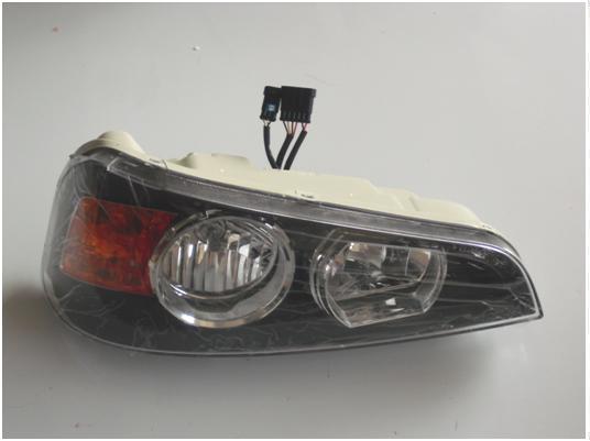 Feux avant avant à combinaison gauche