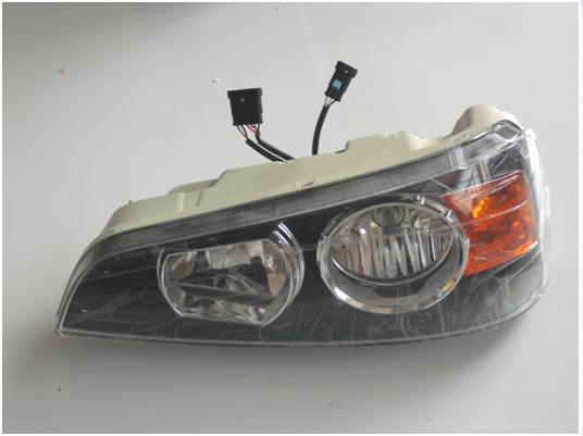 Right front combination light