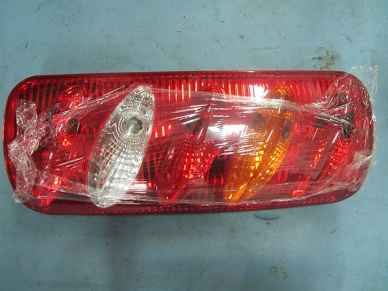 Left rear combination light (24V)
