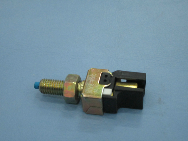 Interrupteur ( pédale de frein à huile)