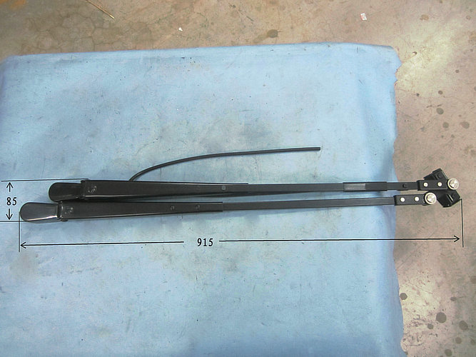 Wiper arm (left)
