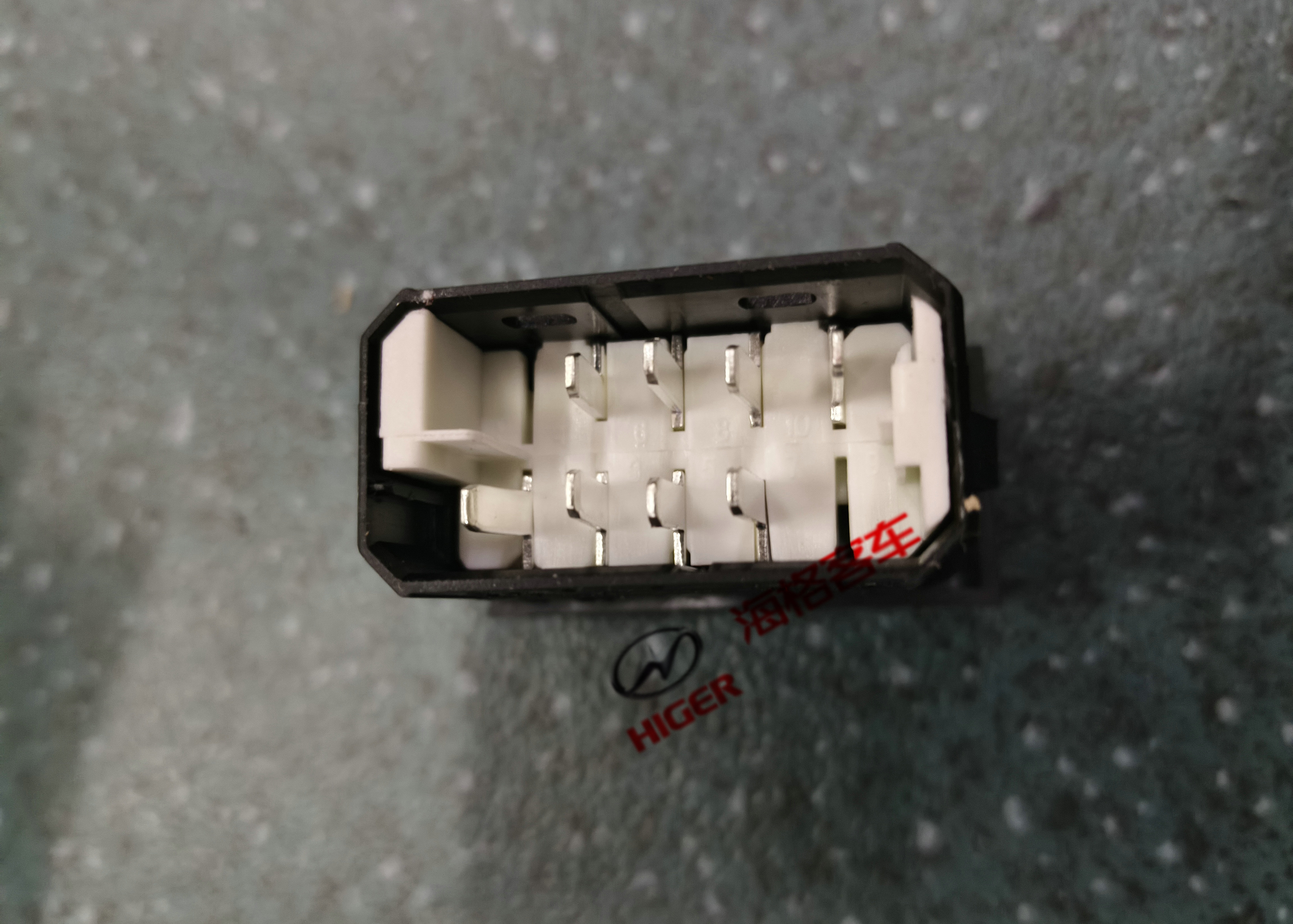 Рокерный переключатель (выключатель катания)-2