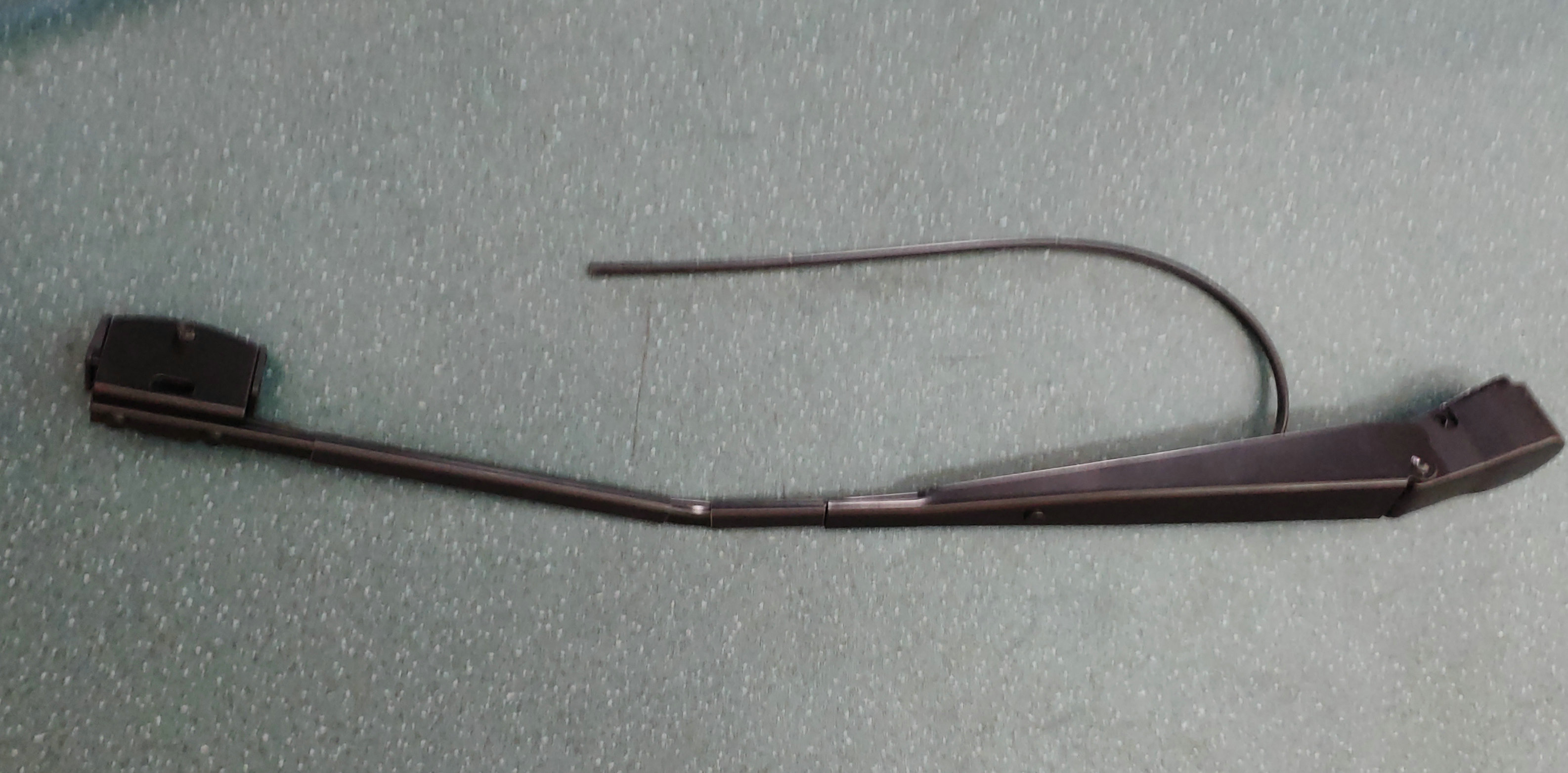 Wiper arm (right)-1