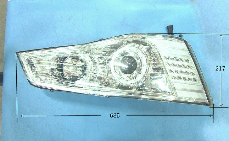 Right front combination light