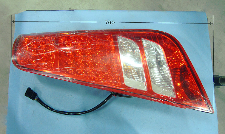 Right rear combination light