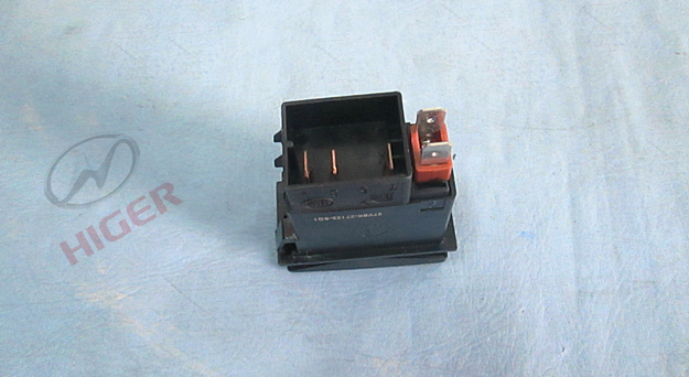 Switch (Bagge Door 3)-1