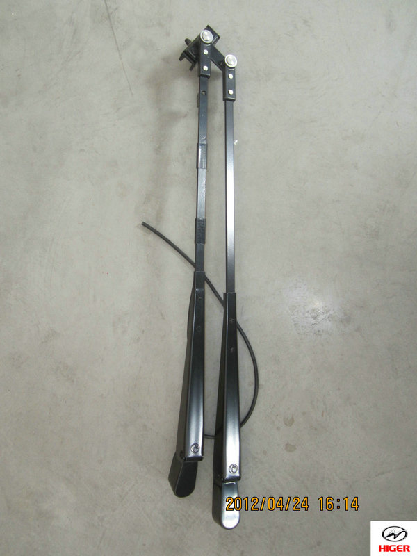 Bras d'essuie-glaces (à gauche)