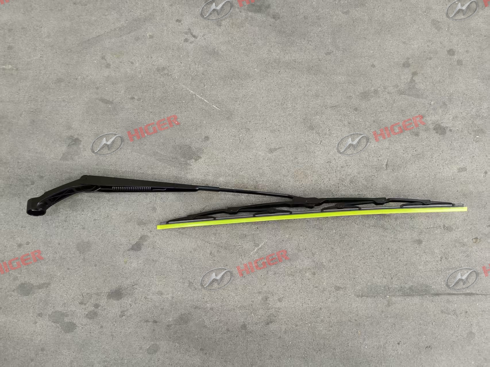 Wiper assembly (right rudder auxiliary wiper arm wiper blade assembly