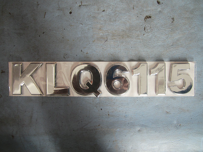Signage (KLQ6115 model plate)